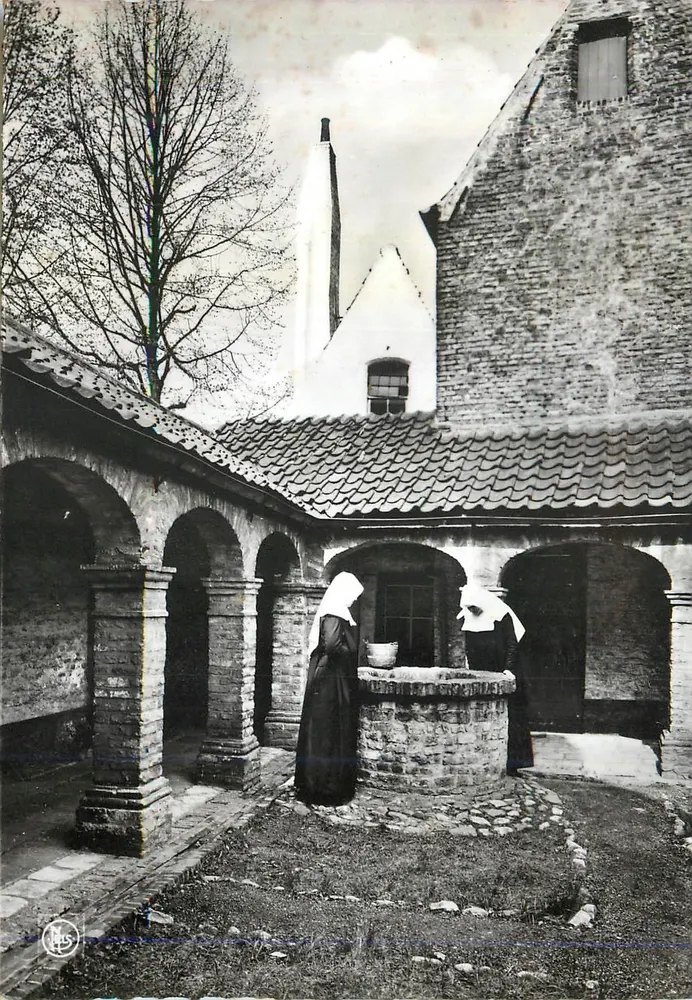 Bruges - No Béguinagem de Bruges. Canto do claustro — Antiga Éts. Ern. Thilli, Bruxelas - Frente