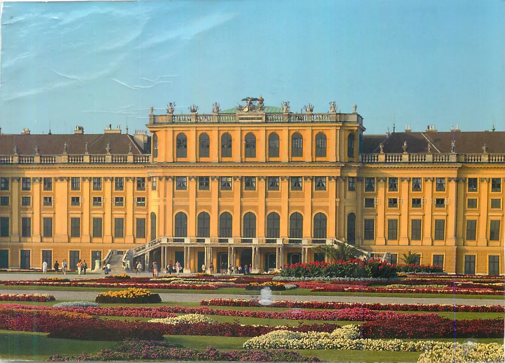 Schloss Schönbrunn — Viena, Áustria — editor Schloß Schönbrunn Kultur- und Betriebsges.m.b.H., n° 1013 - Frente