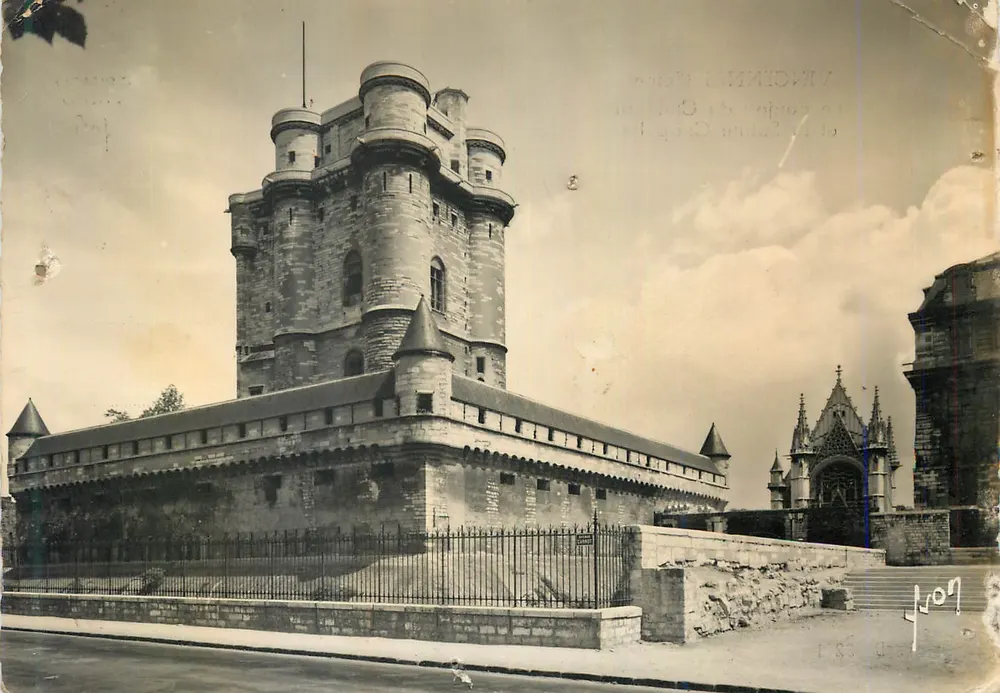 Vincennes (Seine) — Der Bergfried des Schlosses und die Sainte-Chapelle — Editions d'Art, I.B. 3291 - Vorderseite