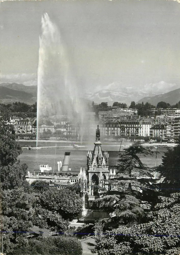 Genève. Monument Brunswick et le jet d'eau (120 m) — Éditions Jaeger, n° 8037 - Recto