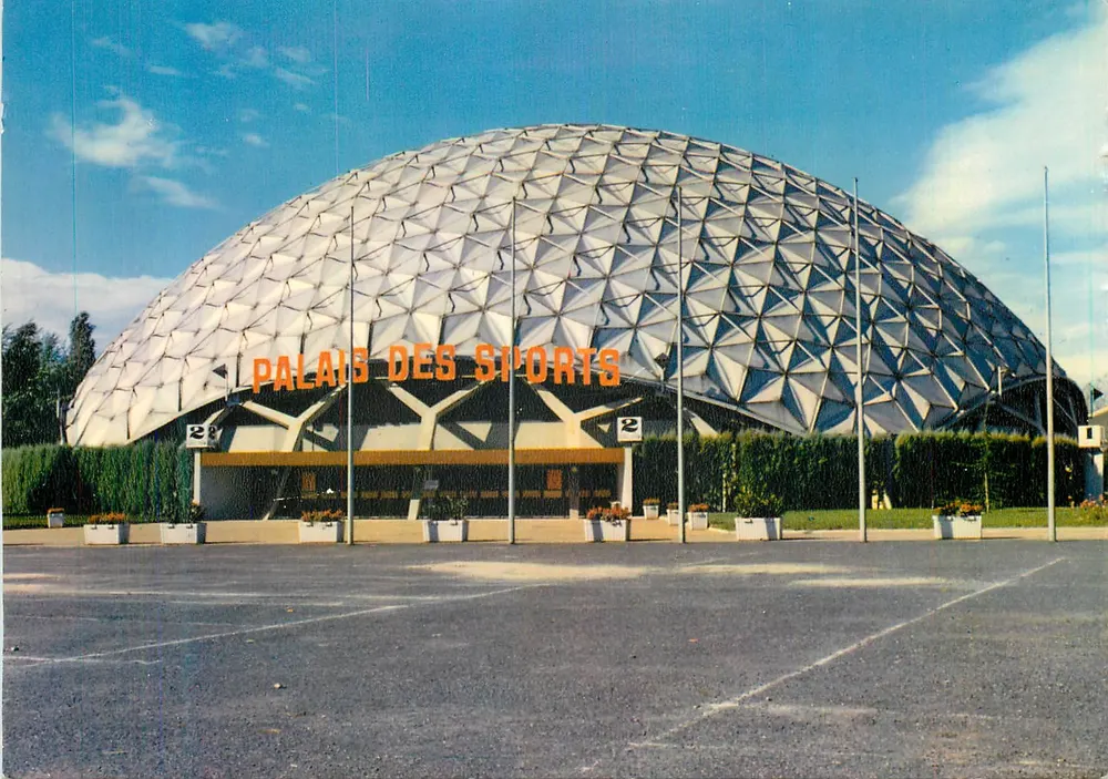 Palácio dos Esportes — St-Étienne — Foto Georges Duffau, Impressor Macon - Frente