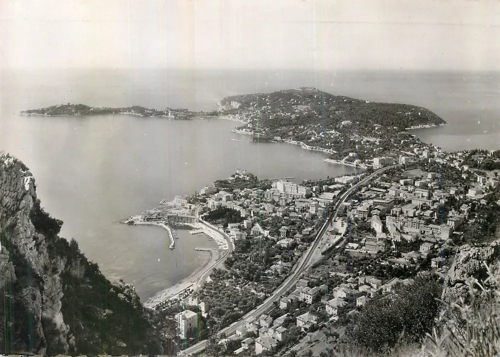 A Côte d'Azur — Saint-Jean-Cap-Ferrat — L. Ghiletti & Cie, Editor-Fotógrafo - Frente