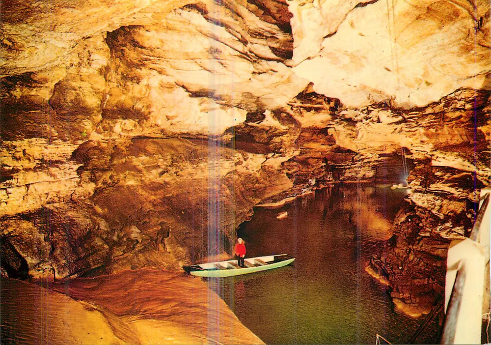 Gouffre de Padirac (Lot) — Cascade du lac des grands gours — Éditions C. Taillefer - Recto