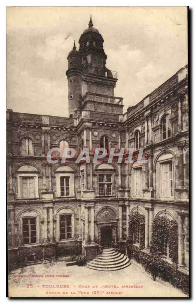Toulouse - Cour de l'Hôtel d'Assézat - Angle de la tour (XVIe siècle) - Recto
