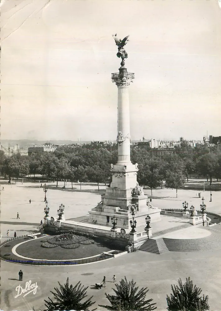 Monument des Girondins — Place de la République — Delbay - Frente