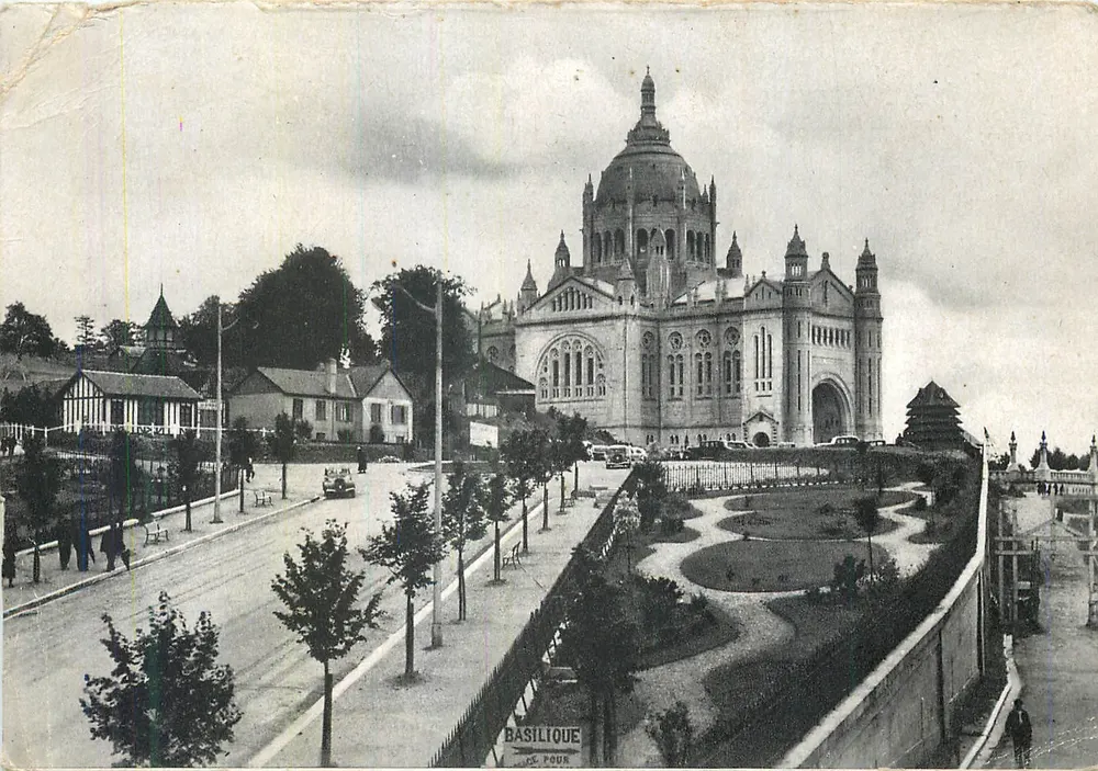 Lisieux — Basilika des Heiligen Herzens — Verlag Art BelFrance, Caen - Vorderseite
