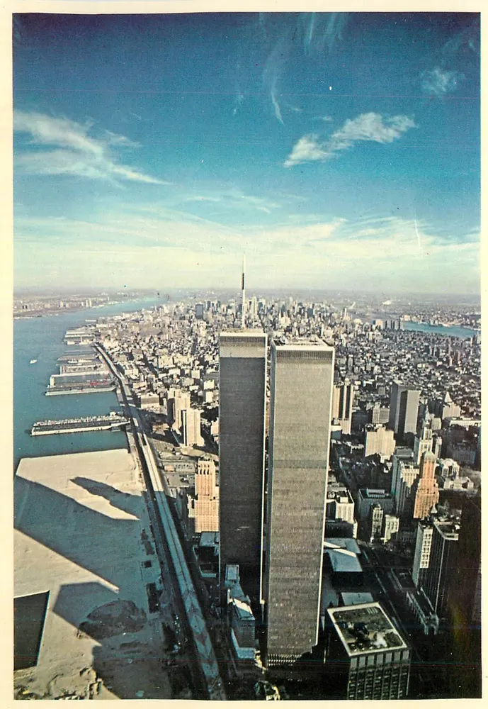 World Trade Center — Torres Gêmeas — Manhattan Post Card Pub. Co., Inc. C-257 - Frente