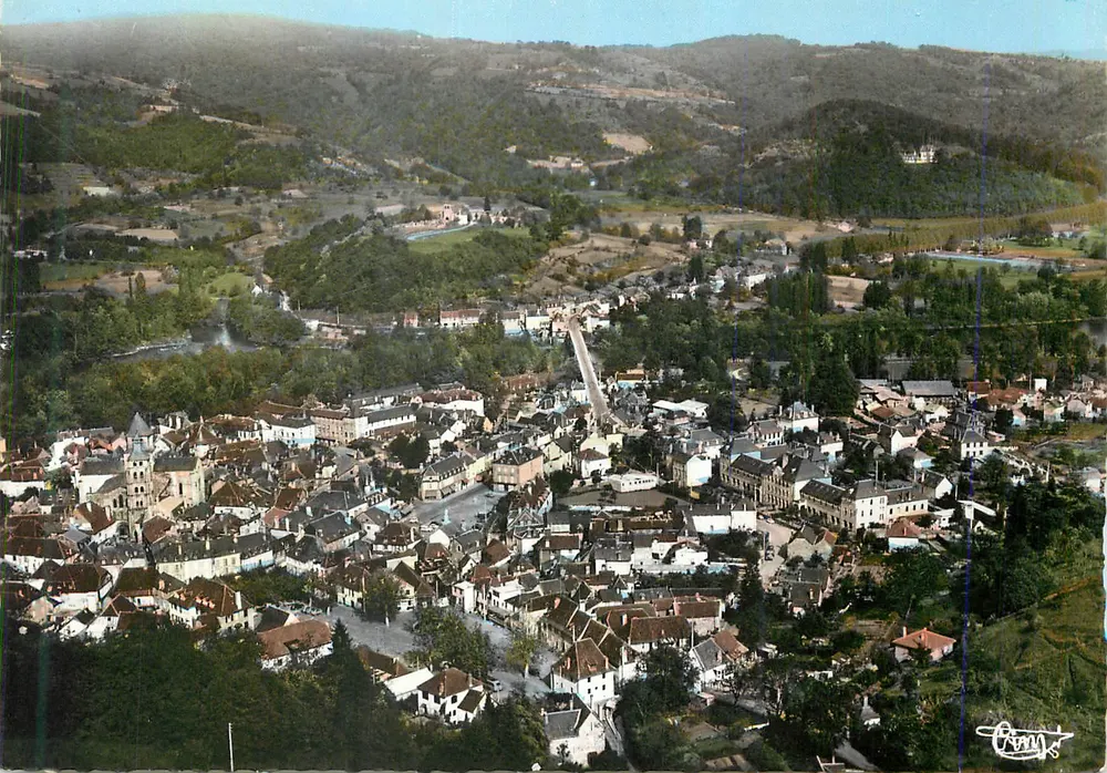 Beaulieu-sur-Dordogne — visão aérea — Combier Imp. (71. S.-et-L.) - Frente