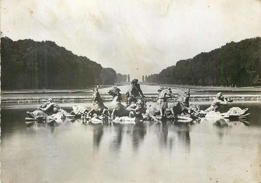 Bassin d'Apollon — Parque de Versailles — Serv. Comercial Monuments Historiques - Frente