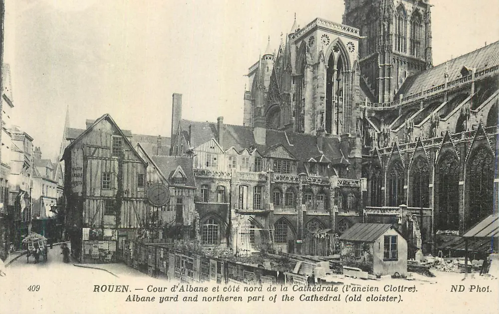 Rouen — Cour d'Albane und nördliche Seite der Kathedrale (der alte Cloister) — ND Phot. - Vorderseite