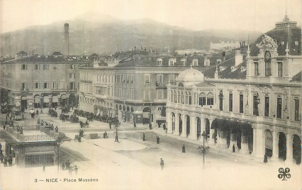 Nice - Plac Masséna — widok panoramiczny — wydawca MT, nr 3 - Awers