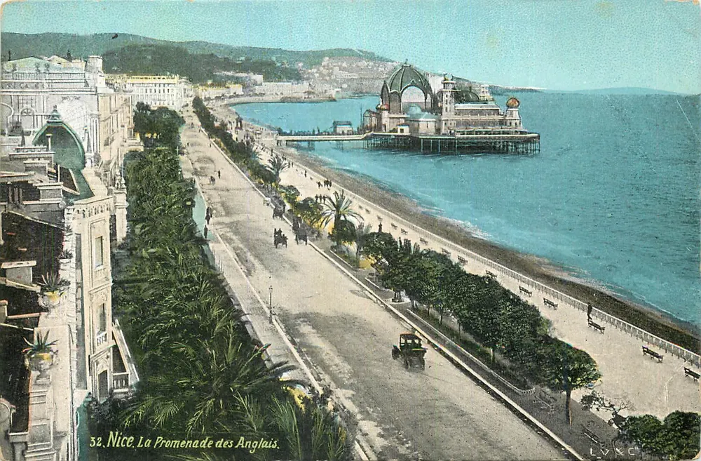 Nice. A Promenade dos Ingleses — Vista panorâmica com o Casino de Nice no fundo — Editor L.V.K.C. n°38 - Frente