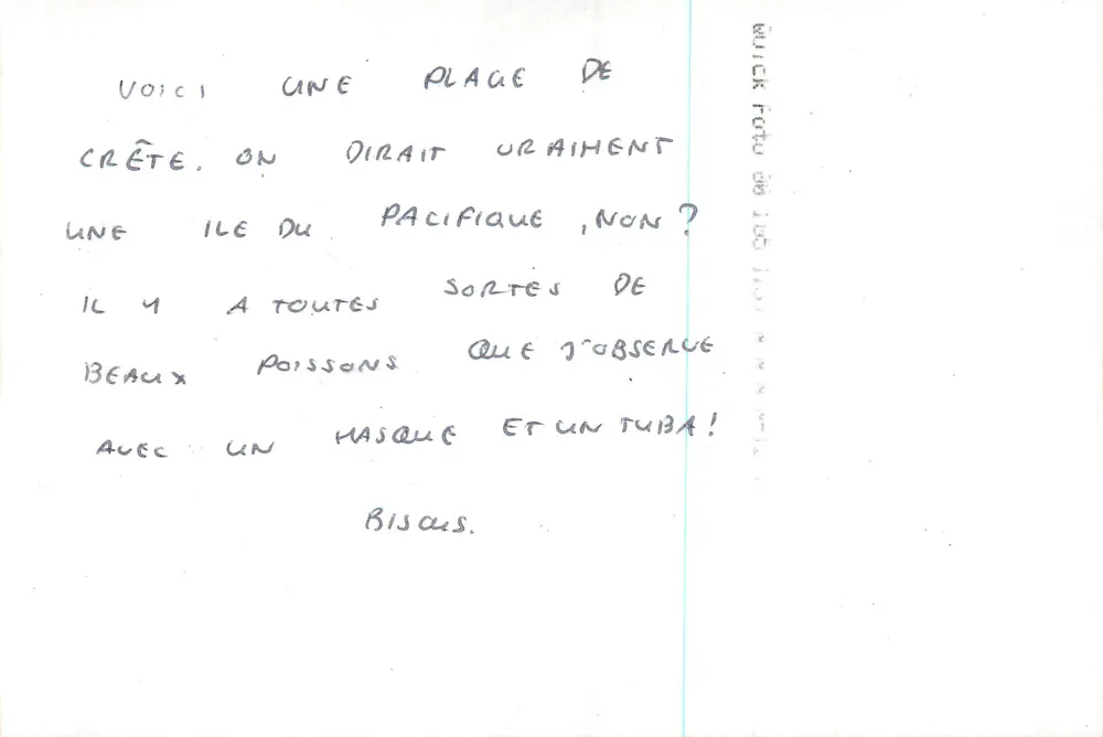 Praia de Creta — vista costeira com rochedos e montanhas — texto manuscrito no verso - Verso