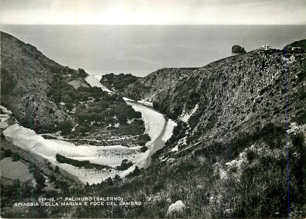 Spiaggia della Marina e Foce del Lambro — Palinuro (Salerno) — Editore Hotel S. Caterina & C° - Recto