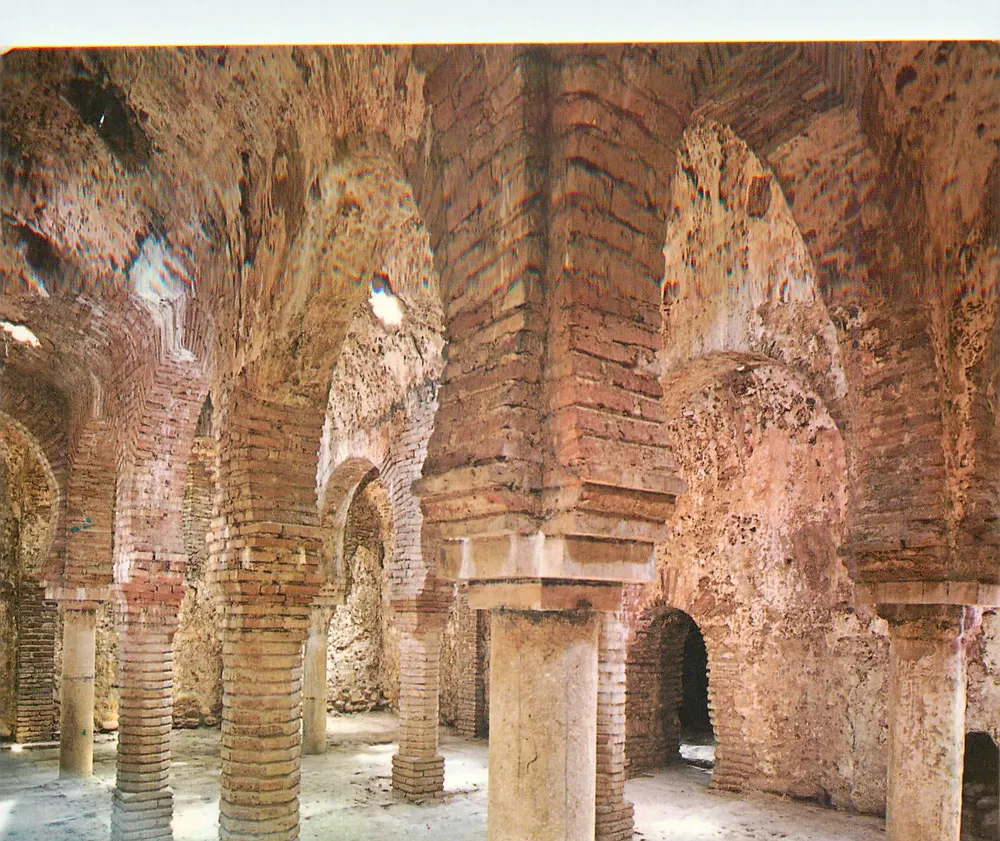 Bains Arabes — Ronda (Serranía del Sol) — Impreso en España D.L. B 43.870/II - Frente