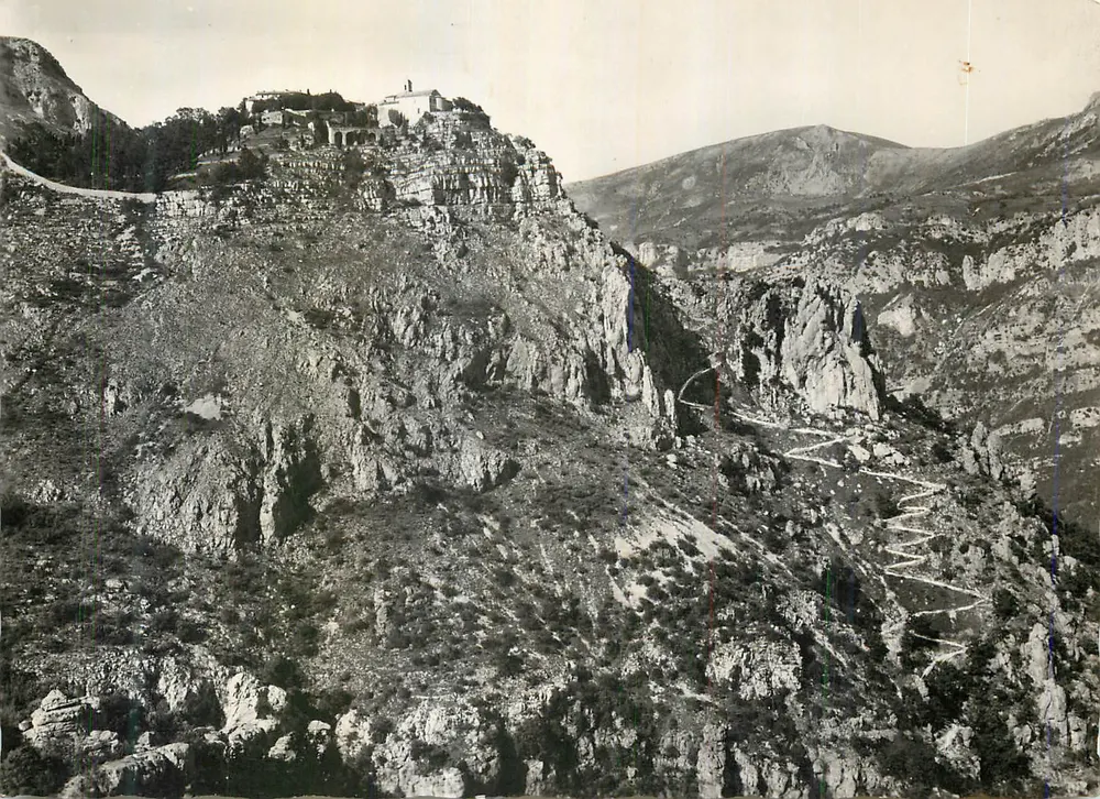 Gourdon (A.-M.) — Vista geral — O Caminho do Paraíso — L. Gilletta & Cie, Editor, Nice - Frente