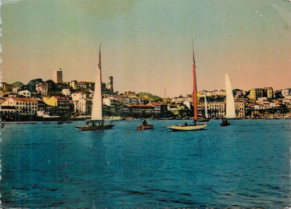 Hafen von Cannes — Ansicht von Booten und Gebäuden — Ansichtskarte Combière Imp. Macon - Vorderseite