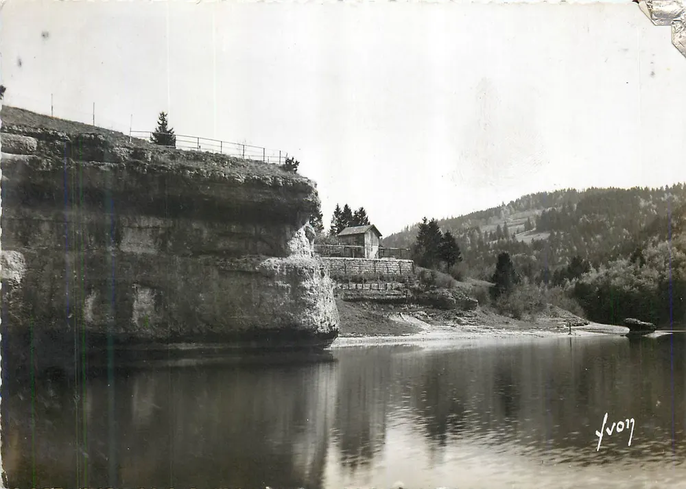 Chaillexon (Doubs) — Der Doubs an den Felsen von Hercules und der Kappe — Éditions d'Art 'YVON', Paris - Vorderseite