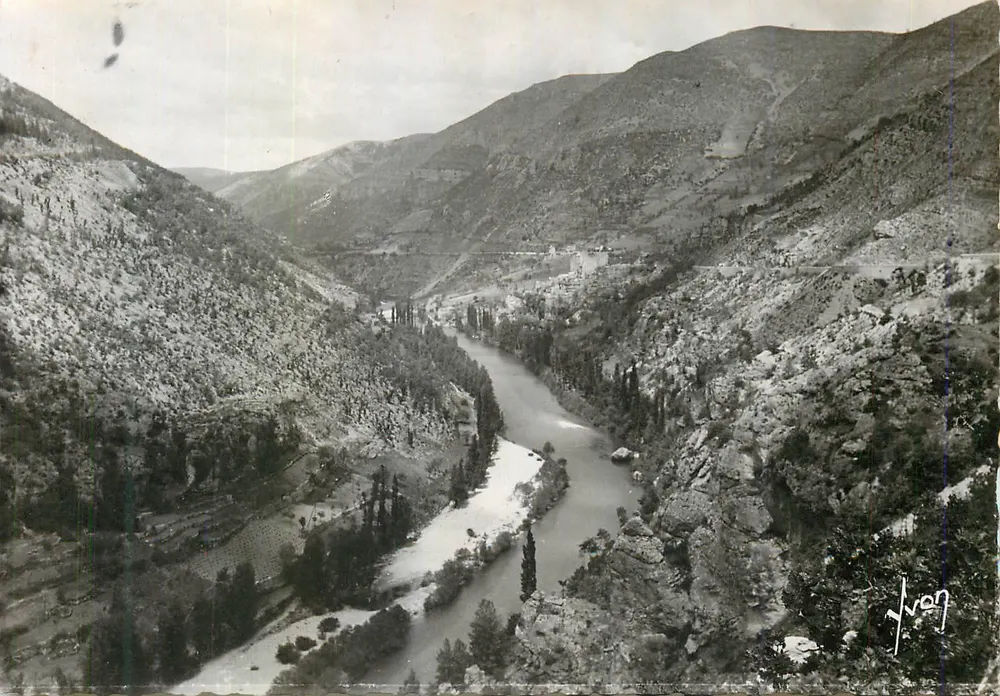 Gorges du Tarn — Praudes (Lozère) — Éditions YVON - Recto