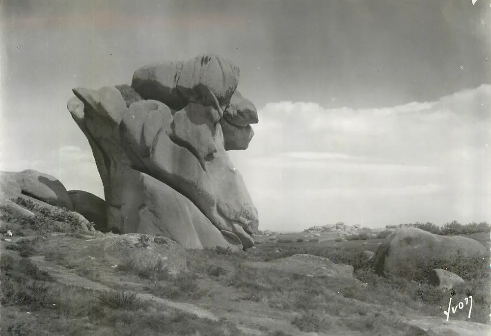 Le bélier — PLOUMANAC'H-en-PERROS-GUIREC (Côtes-du-Nord) — Les Éditions d'Art Martel - Recto