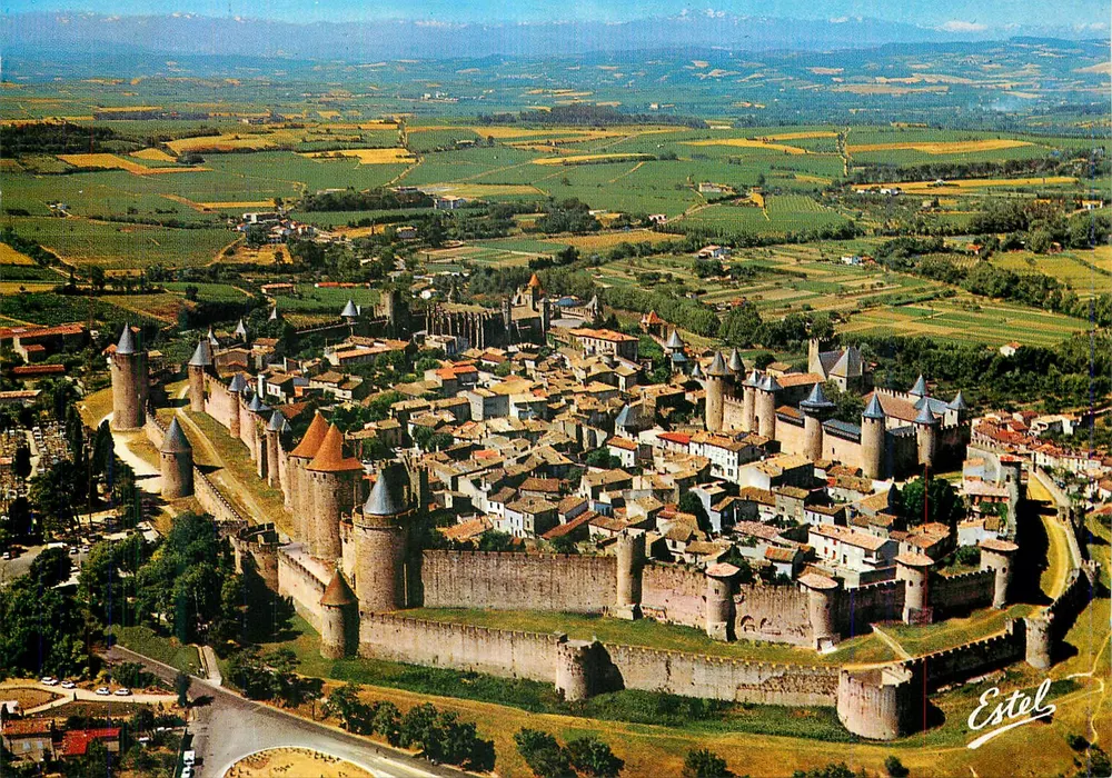 Carcassonne (Aude) — vue aérienne du nord-est — Éditions Estel - Recto
