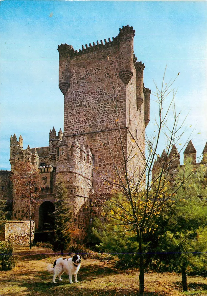 Guadamur (Toledo) — Castelo — L. Arribas - Vitoria - Frente