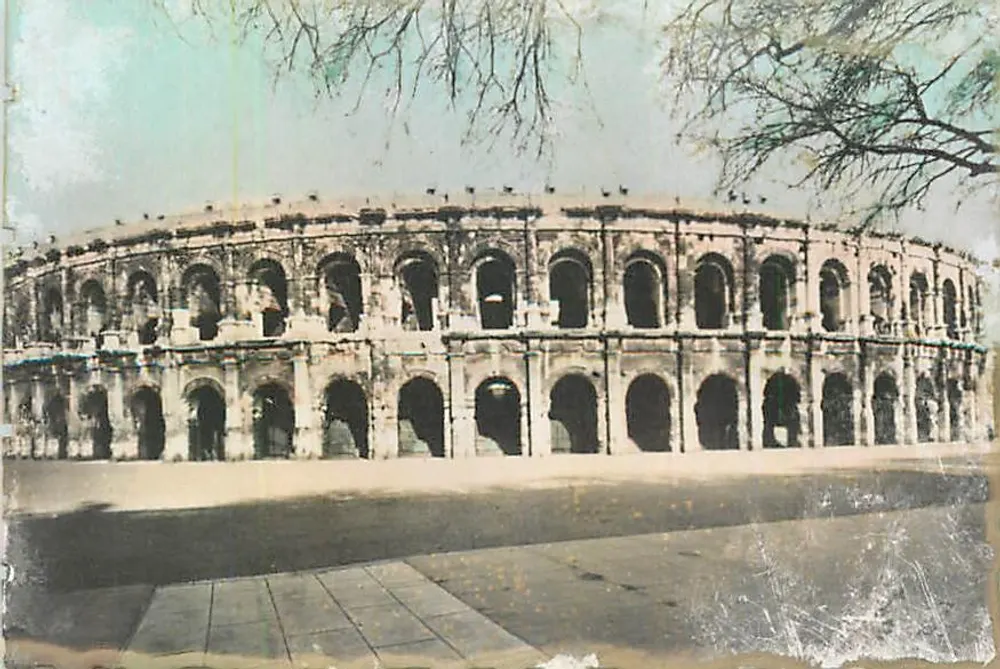 Nîmes — As Arênes — Editor não identificado, número de série não visível - Frente