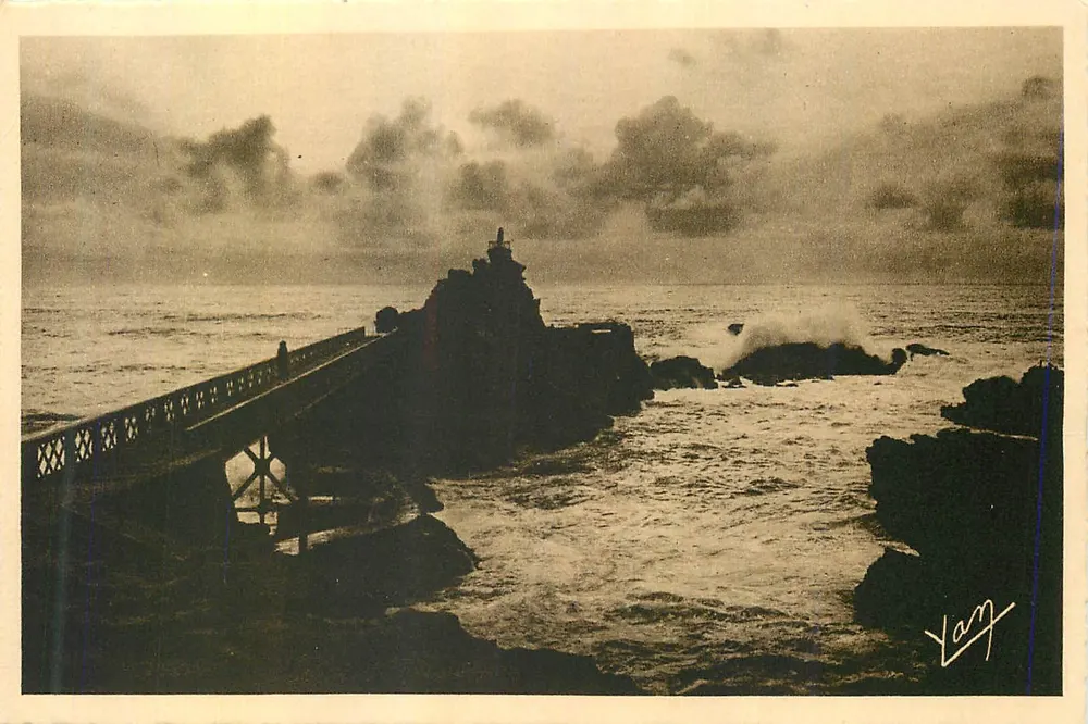 Biarritz — O Rocher da Virgem — Édition Quinault, Lourdes - Frente