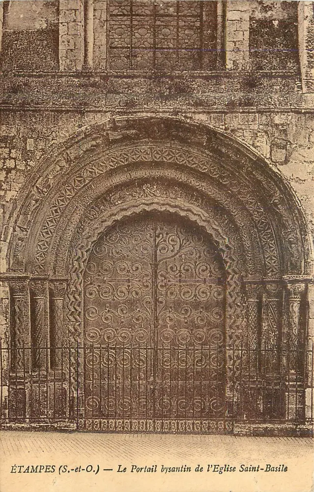 Étampes (S.-et-O.) — Der byzantinische Portal der Kirche Saint-Basile - Vorderseite