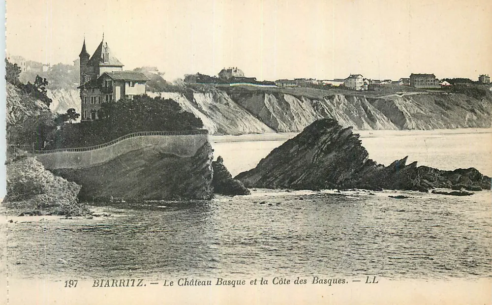 Biarritz — O Castelo Basco e a Costa dos Bascos — LL - Frente