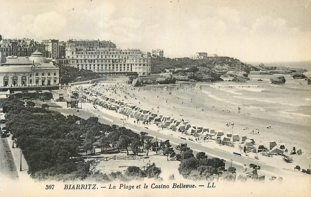 Biarritz — La Plage et le Casino Bellevue — LL - Recto