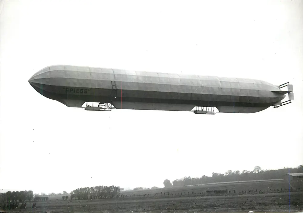 L'airship "Spiess" — volo nel 1943 — Edizioni d'arte J. Jaures - Recto