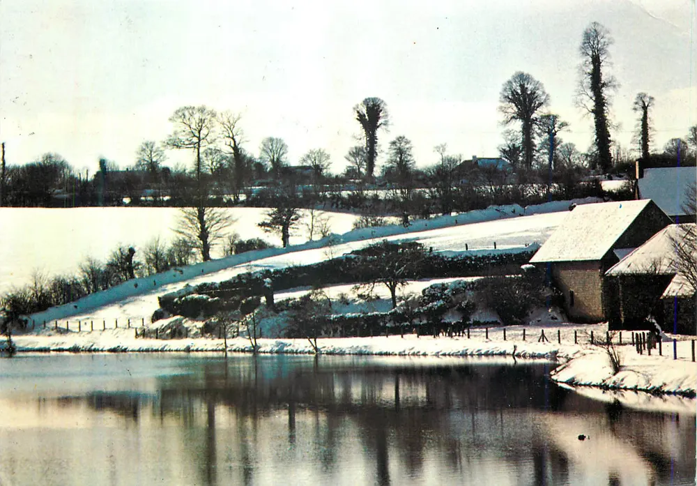 Neige en Cotentin — Mortain — Oeuvre des Pupilles de l'École Publique de la Manche - Recto