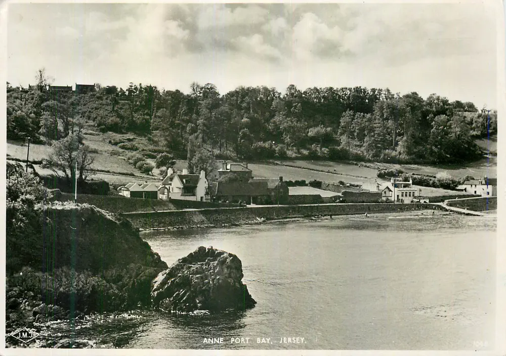 Zatoka Annie Port, Jersey — widok zatoki i domów — J.M.J. n°1058 - Awers