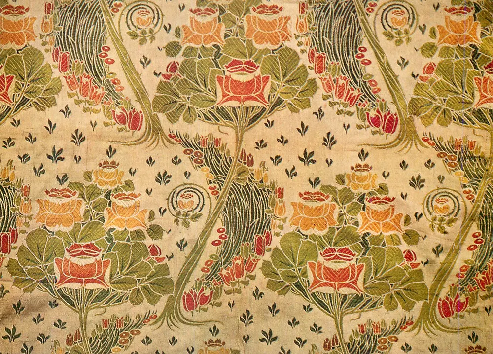 Gewebte Jacquard-Stoff — Arthur Silver, Liberty & Co., um 1895 — Victoria and Albert Museum - Vorderseite