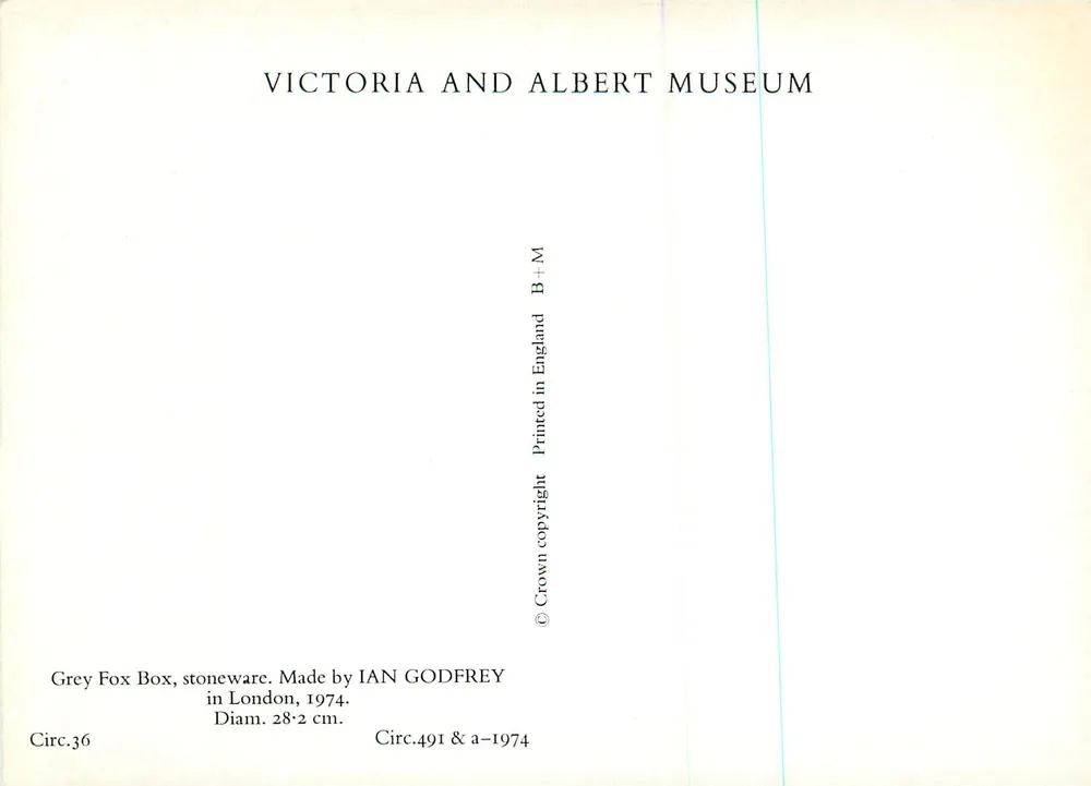 Grey Fox-Terrakotta-Box — Ian Godfrey, London, 1974 — Victoria and Albert Museum - Rückseite