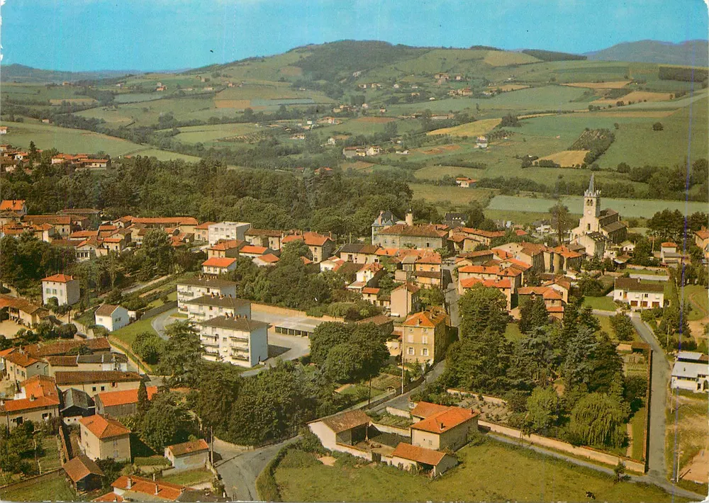 Lentilly (Rhône) — Vista geral aérea — Ed. J. Cellard, n° R. 35833 - Frente