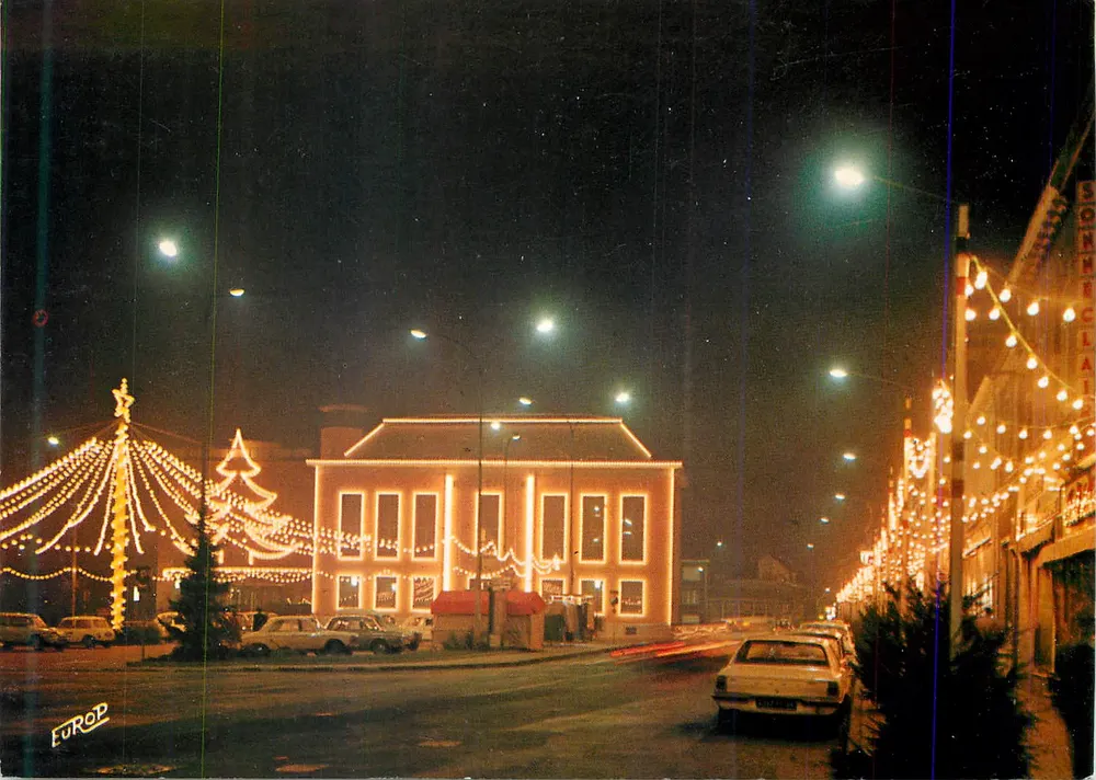 Piazza Jean-Delvainquière illuminata — Wattrelos — Edizione «Europ» N°2973 - Recto
