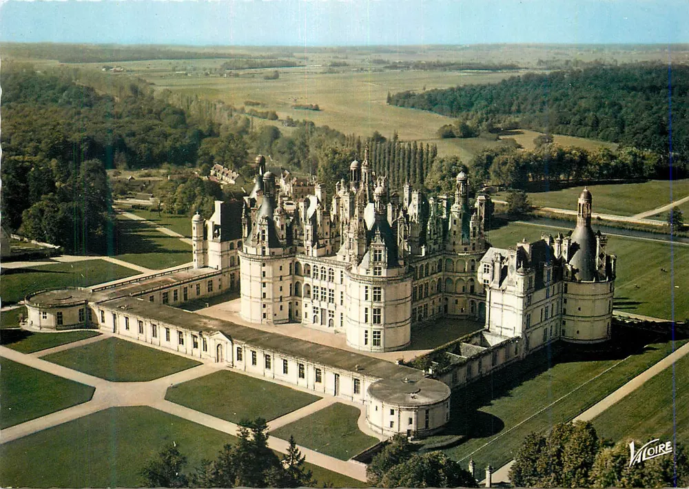 Chambord — Vue aérienne du château (XVIe siècle) — Éditeur Valoire, n° H.1.808 - Recto