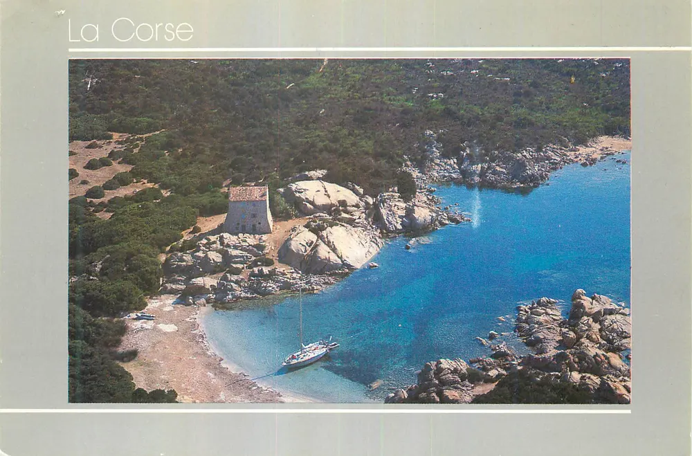 A Corse — Vista aérea de um farol e de uma baía — edição DESJO — n°27 - Frente