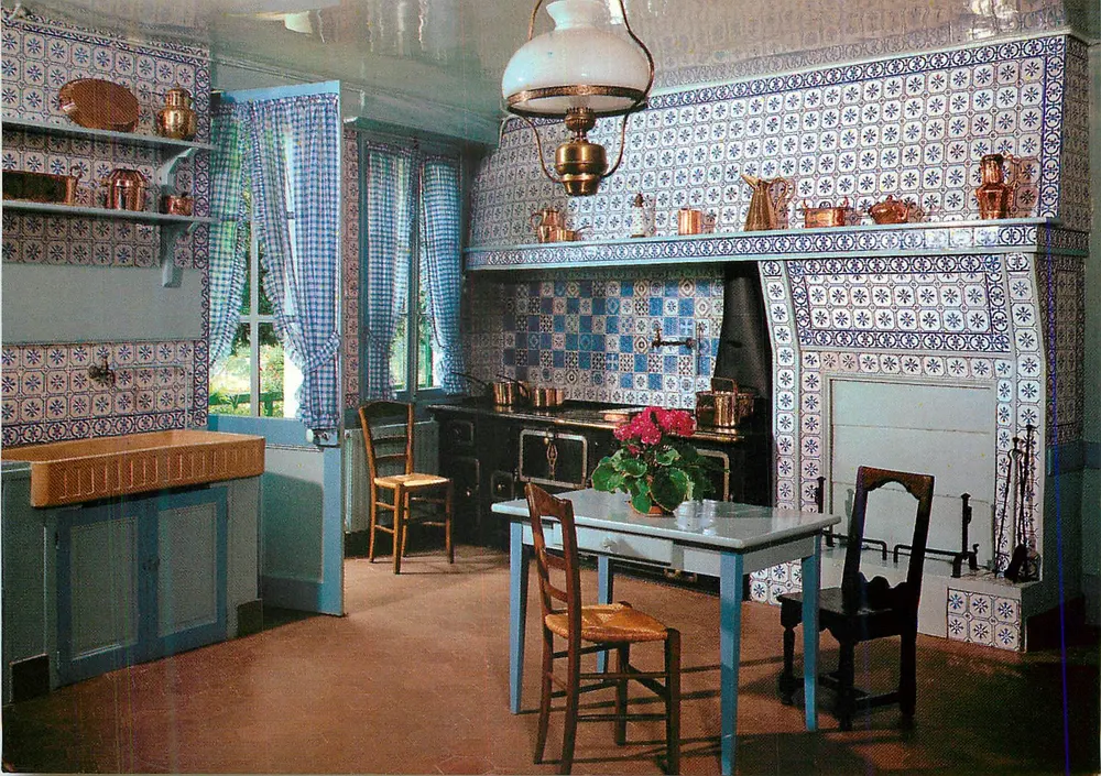 Cozinha de Claude Monet em Giverny — Museu Claude Monet — série 701 - Frente