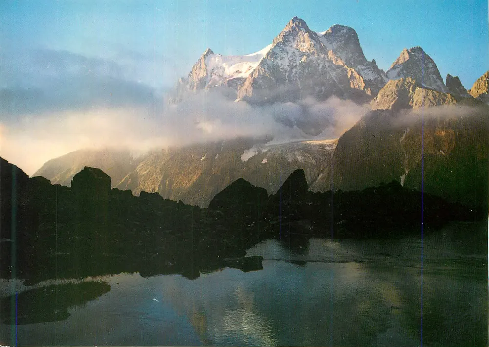Le Pelvoux — Massif de l'Oisans — Éditions Lyoncolor - Frente