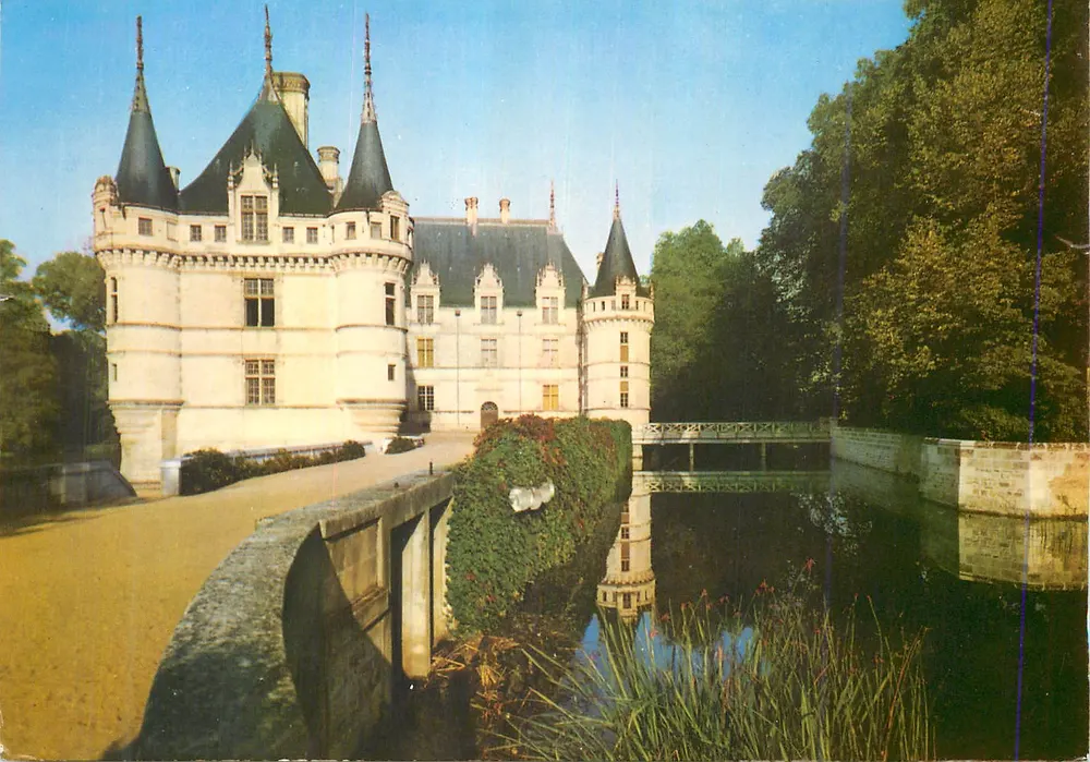 Castelo de Azay-le-Rideau — vista do castelo e de seu lago — Éditions Paris-XVI - Frente