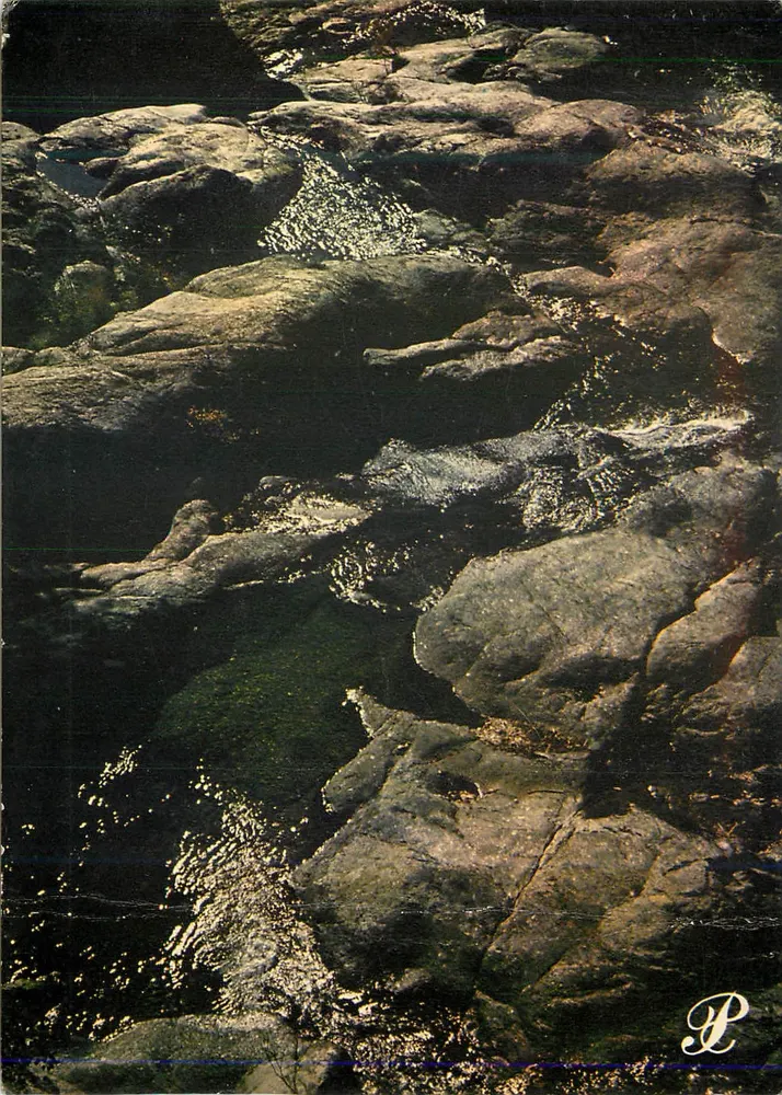 Rochas e água — Cévennes — Prestige Cévennes - Frente