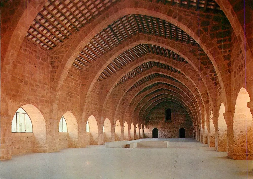 Monastère de Santes Creus — Tarragone — Dormitorium - Recto