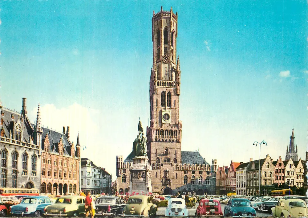 Bruges — Grand'Place e Belfort — Éditions Lander Eupen, n° 6143 - Frente