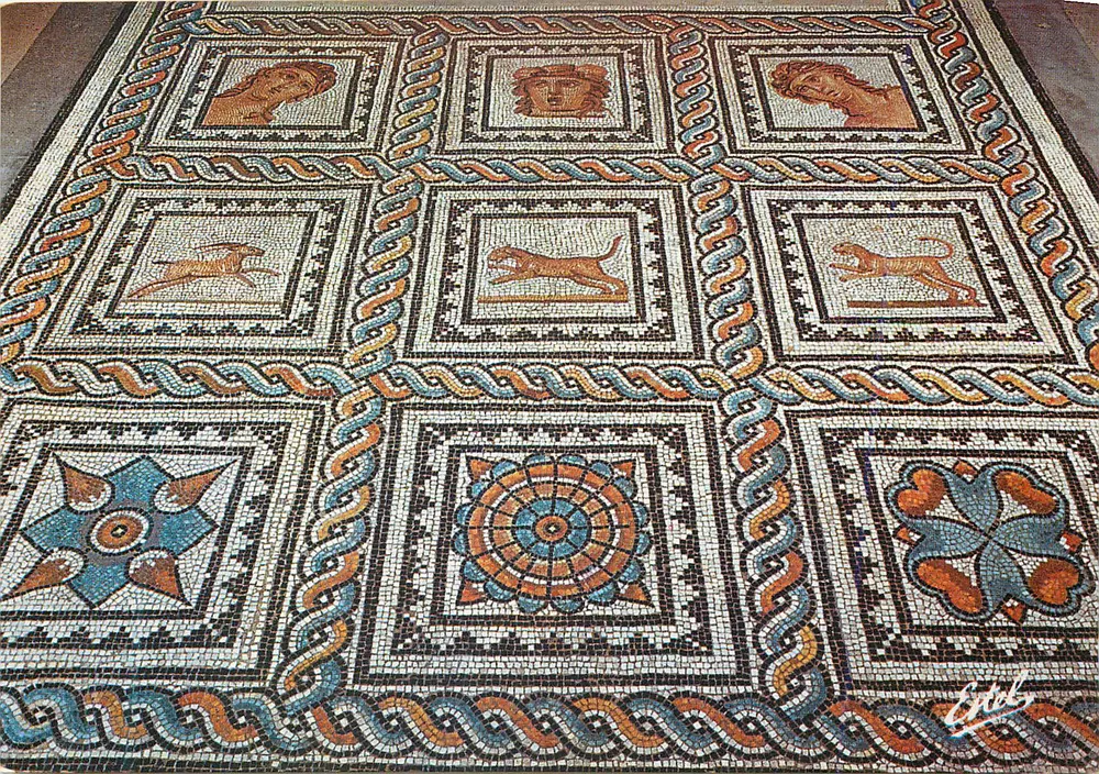 Mosaico antigo encontrado em Nîmes — Museu da Maison Carrée — Éditions ESTEL & BLOIS - Frente