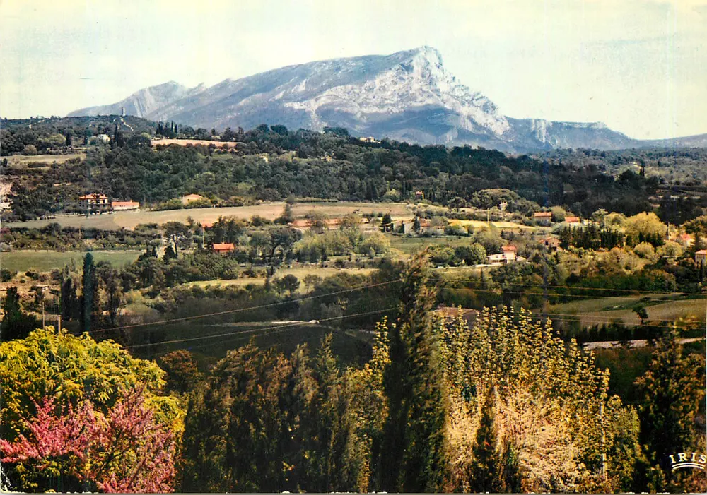 A campina de Aix-en-Provence — Montanha Sainte-Victoire — Editor IRIS - Frente
