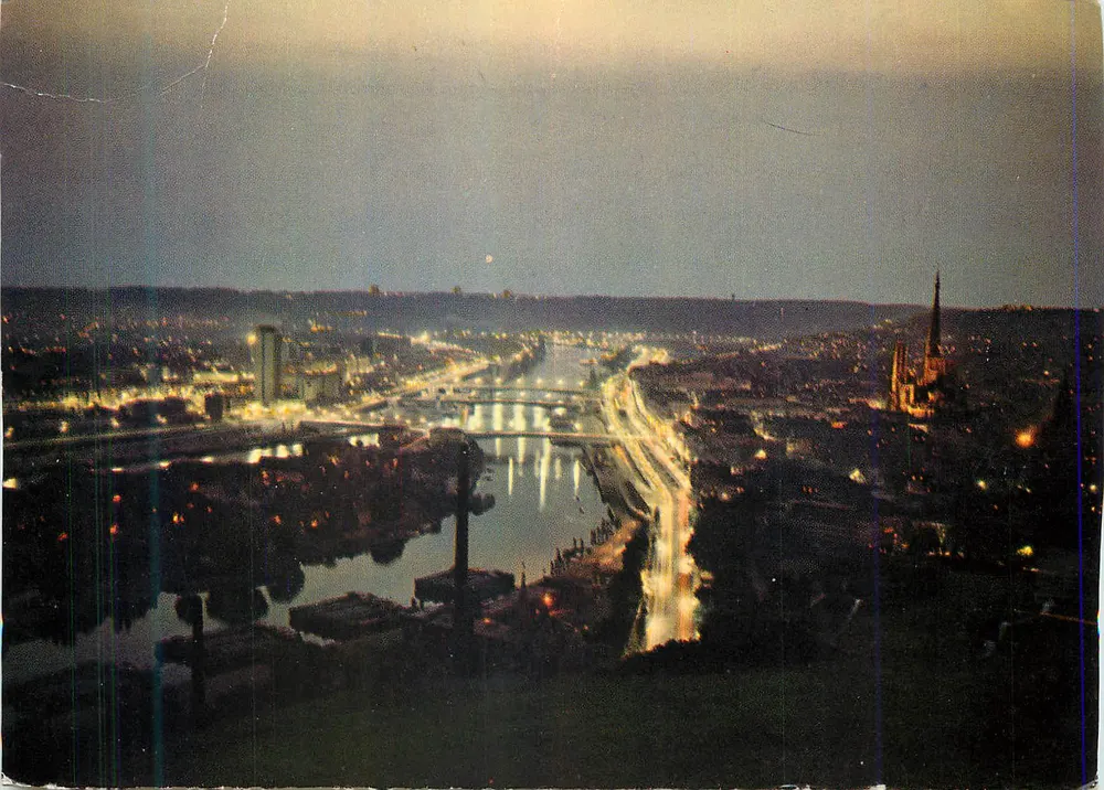 Vue générale vers la Cathédrale — Rouen (Seine-Maritime) — Éditions J. LEBOURS, n°106 - Recto