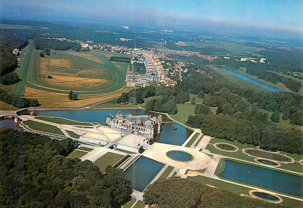 Chantilly (60) - Castelo da Renascença e Campo de Corridas — Éditions SPADEM - Frente